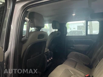 2021 Land Rover Defender 110 S - miniatura 15