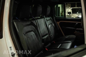 2021 Land Rover Defender 110 S - miniatura 11