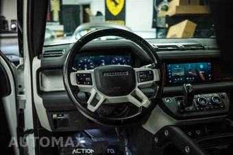 2021 Land Rover Defender 110 S - miniatura 15