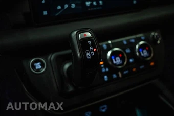 2021 Land Rover Defender 110 S - miniatura 18