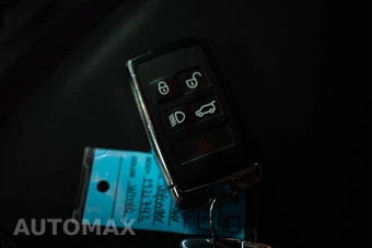 2021 Land Rover Defender 110 S - miniatura 20