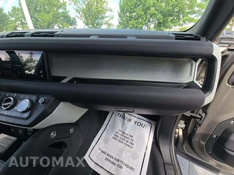 2021 Land Rover Defender 110 SE – miniatura 19