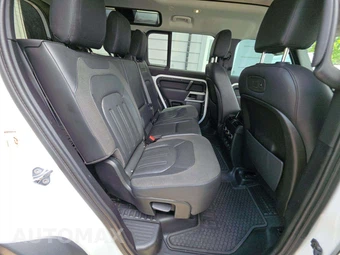 2021 Land Rover Defender 110 SE – miniatura 16