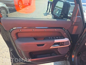 2021 Land Rover Defender 110 X-Dynamic SE – miniatura 9