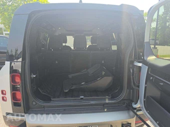 2021 Land Rover Defender 110 X-Dynamic SE - miniatura 13