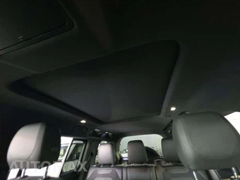 2021 Land Rover Defender 110 X-Dynamic SE - miniatura 11