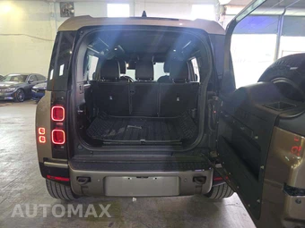 2021 Land Rover Defender 110 X-Dynamic SE - miniatura 14