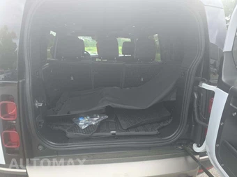 2021 Land Rover Defender 110 X-Dynamic SE - miniatura 14