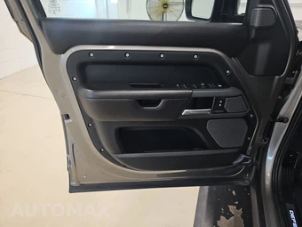 2021 Land Rover Defender 110 X - miniatura 9