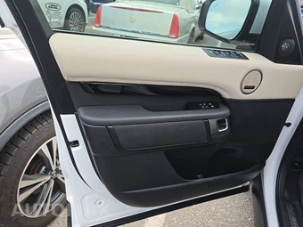 2021 Land Rover Discovery S - miniatura 9