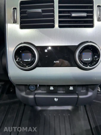 2021 Land Rover Range Rover Sport SVR - miniatura 31