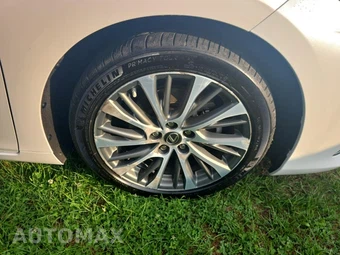2021 Lexus ES 250 – miniatura 9