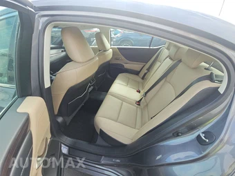 2021 Lexus ES 250 – miniatura 13