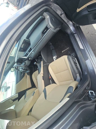 2021 Lexus ES 250 – miniatura 8
