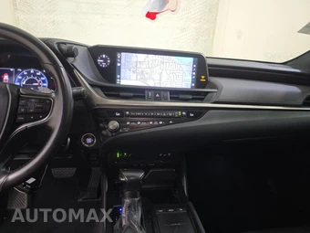 2021 Lexus ES 350 – miniatura 11