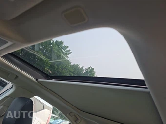 2021 Lexus ES 350 – miniatura 17