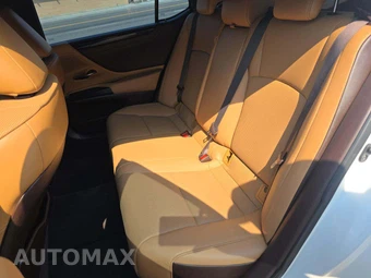 2021 Lexus ES 350 – miniatura 10