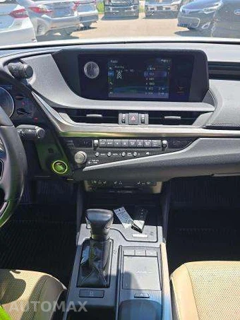 2021 Lexus ES 350 – miniatura 10