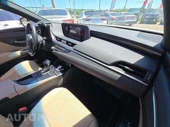 2021 Lexus ES 350 – miniatura 19