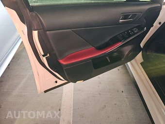 2021 Lexus IS 300 – miniatura 9