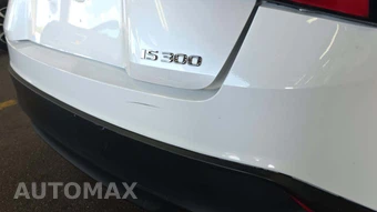 2021 Lexus IS 300 – miniatura 21