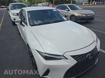2021 Lexus IS 300 – miniatura 3