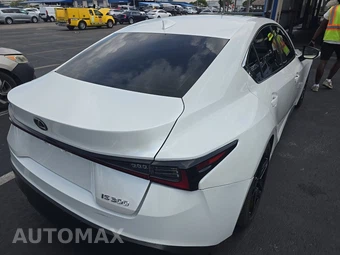 2021 Lexus IS 300 – miniatura 4