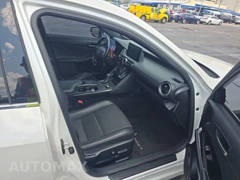 2021 Lexus IS 300 – miniatura 8