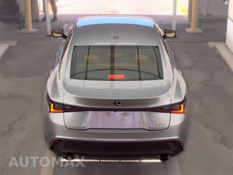 2021 Lexus IS 300 – miniatura 5