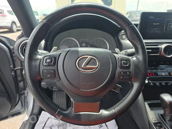 2021 Lexus IS 300 - miniatura 10