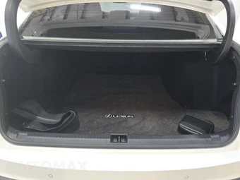 2021 Lexus IS 300 - miniatura 16