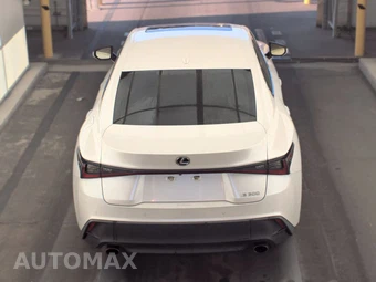 2021 Lexus IS 300 – miniatura 5