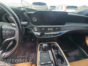 2021 Lexus LS 500 – miniatura 11