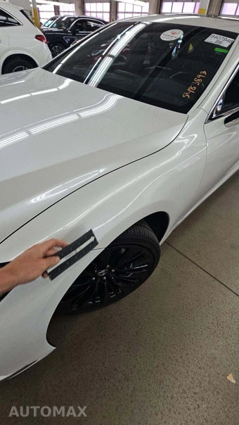 2021 Lexus LS 500 – miniatura 20