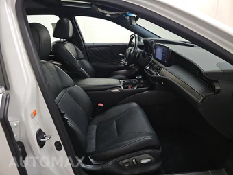 2021 Lexus LS 500 – miniatura 8