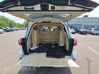2021 Lexus LX 570 Three-Row - miniatura 12
