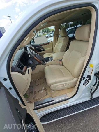 2021 Lexus LX 570 Three-Row - miniatura 3