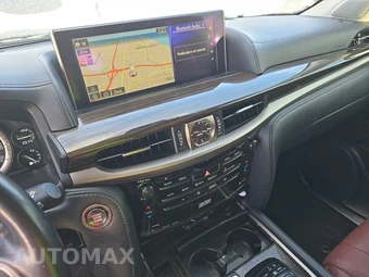 2021 Lexus LX 570 Three-Row - miniatura 11