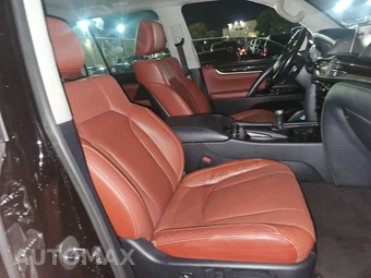 2021 Lexus LX 570 Three-Row - miniatura 8