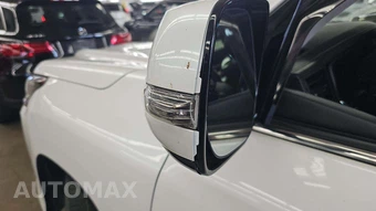 2021 Lexus LX 570 Three-Row - miniatura 21