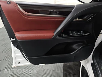 2021 Lexus LX 570 Three-Row - miniatura 9