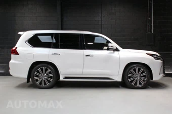 2021 Lexus LX 570 Two-Row – miniatura 16