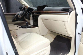 2021 Lexus LX 570 Two-Row – miniatura 50