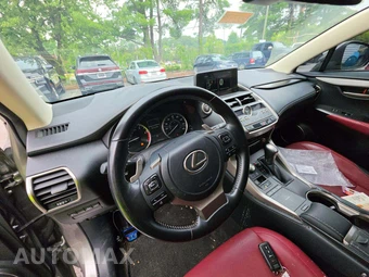 2021 Lexus NX 300 – miniatura 10