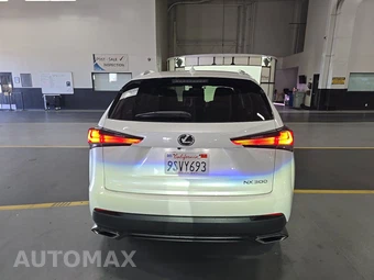 2021 Lexus NX 300 – miniatura 5