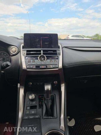 2021 Lexus NX 300 – miniatura 10