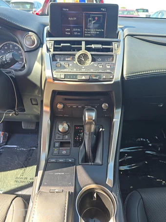 2021 Lexus NX 300 – miniatura 11