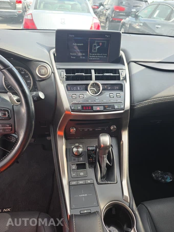 2021 Lexus NX 300 – miniatura 11