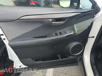 2021 Lexus NX 300 – miniatura 9