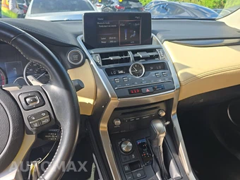 2021 Lexus NX 300 – miniatura 11